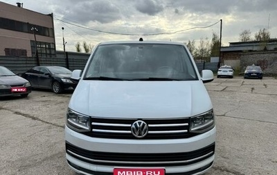 Volkswagen Caravelle T6 рестайлинг, 2018 год, 3 150 000 рублей, 1 фотография