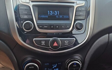 Hyundai Solaris II рестайлинг, 2016 год, 1 200 000 рублей, 25 фотография