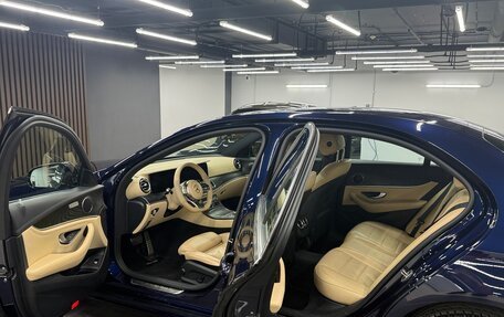 Mercedes-Benz E-Класс, 2019 год, 3 900 000 рублей, 11 фотография