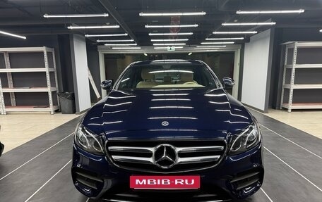 Mercedes-Benz E-Класс, 2019 год, 3 900 000 рублей, 2 фотография
