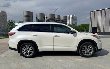 Toyota Highlander III, 2014 год, 3 250 000 рублей, 3 фотография