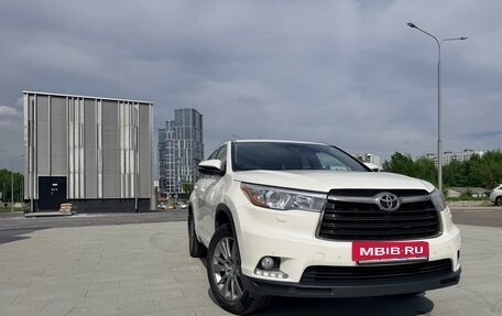 Toyota Highlander III, 2014 год, 3 250 000 рублей, 4 фотография