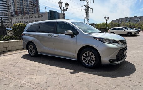 Toyota Sienna, 2021 год, 3 450 000 рублей, 3 фотография