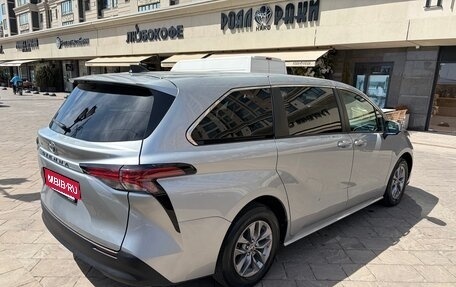 Toyota Sienna, 2021 год, 3 450 000 рублей, 5 фотография