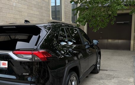 Toyota RAV4, 2021 год, 3 770 000 рублей, 6 фотография