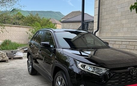 Toyota RAV4, 2021 год, 3 770 000 рублей, 4 фотография