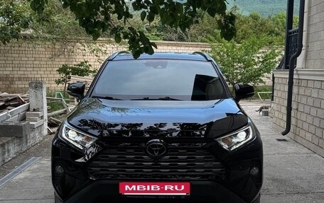 Toyota RAV4, 2021 год, 3 770 000 рублей, 2 фотография