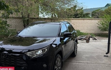 Toyota RAV4, 2021 год, 3 770 000 рублей, 3 фотография