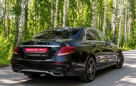 Mercedes-Benz E-Класс, 2019 год, 2 400 000 рублей, 5 фотография