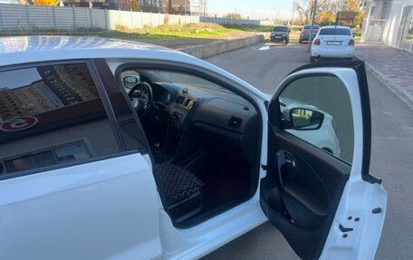 Volkswagen Polo VI (EU Market), 2015 год, 800 000 рублей, 4 фотография