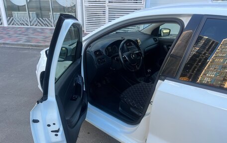 Volkswagen Polo VI (EU Market), 2015 год, 800 000 рублей, 9 фотография