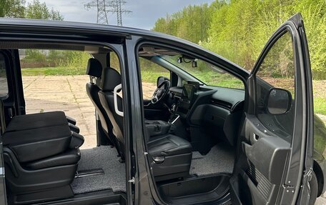 Hyundai Staria, 2021 год, 3 700 000 рублей, 6 фотография