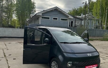 Hyundai Staria, 2021 год, 3 700 000 рублей, 3 фотография