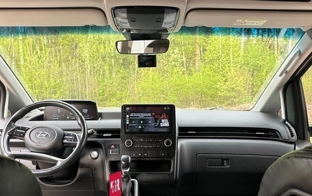 Hyundai Staria, 2021 год, 3 700 000 рублей, 21 фотография