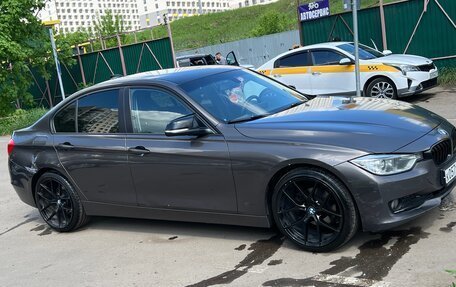 BMW 3 серия, 2013 год, 1 800 000 рублей, 3 фотография