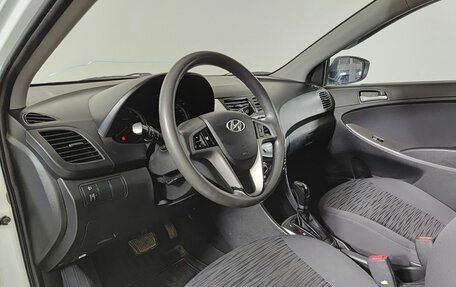 Hyundai Solaris II рестайлинг, 2014 год, 990 000 рублей, 20 фотография