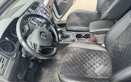 Volkswagen Tiguan II, 2018 год, 2 950 000 рублей, 2 фотография