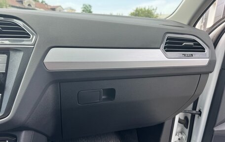 Volkswagen Tiguan II, 2018 год, 2 950 000 рублей, 6 фотография