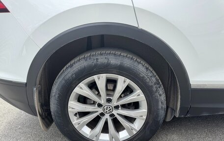 Volkswagen Tiguan II, 2018 год, 2 950 000 рублей, 16 фотография