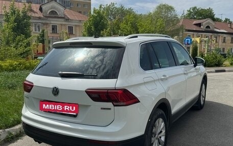 Volkswagen Tiguan II, 2018 год, 2 950 000 рублей, 24 фотография