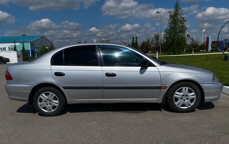Toyota Avensis III рестайлинг, 2002 год, 399 000 рублей, 6 фотография