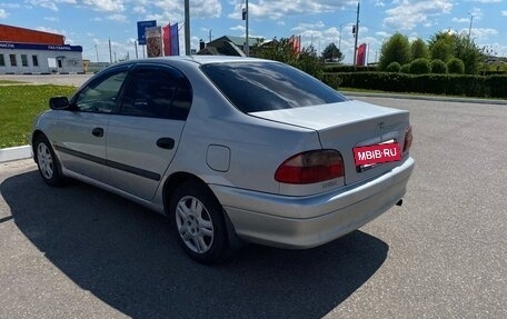 Toyota Avensis III рестайлинг, 2002 год, 399 000 рублей, 10 фотография