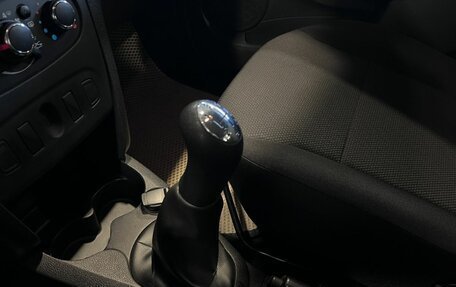Renault Logan II, 2018 год, 875 000 рублей, 31 фотография