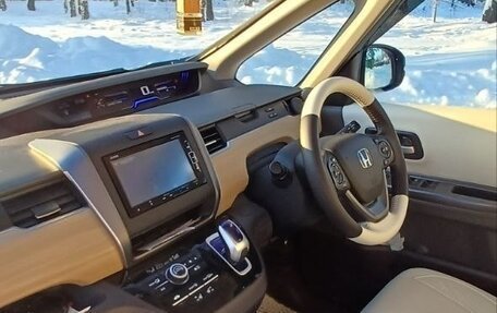 Honda Freed II, 2018 год, 2 300 000 рублей, 15 фотография