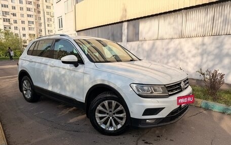 Volkswagen Tiguan II, 2017 год, 1 560 000 рублей, 2 фотография