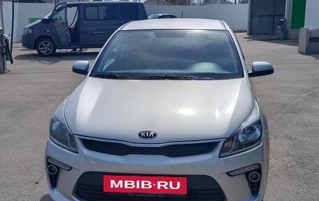 KIA Rio IV, 2017 год, 1 420 000 рублей, 2 фотография