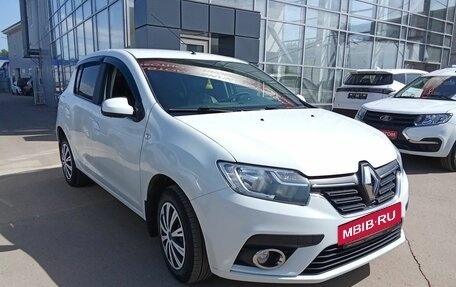 Renault Sandero II рестайлинг, 2018 год, 949 000 рублей, 3 фотография