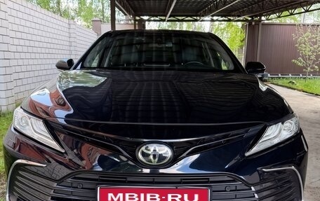 Toyota Camry, 2022 год, 3 900 000 рублей, 1 фотография