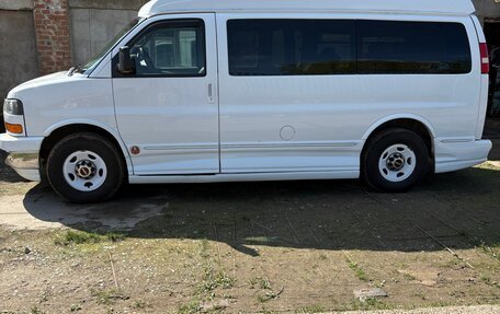 GMC Savana I, 2013 год, 2 100 000 рублей, 2 фотография
