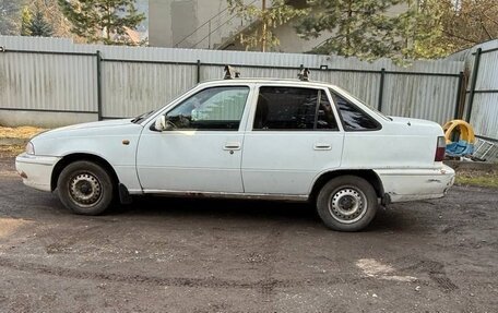 Daewoo Nexia I рестайлинг, 1996 год, 105 000 рублей, 2 фотография