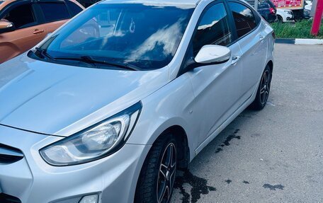 Hyundai Solaris II рестайлинг, 2013 год, 870 000 рублей, 6 фотография