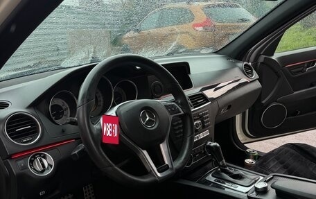 Mercedes-Benz C-Класс, 2011 год, 1 180 000 рублей, 10 фотография