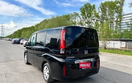 Honda Stepwgn IV, 2017 год, 1 800 000 рублей, 11 фотография