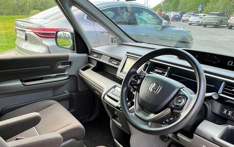 Honda Stepwgn IV, 2017 год, 1 800 000 рублей, 19 фотография