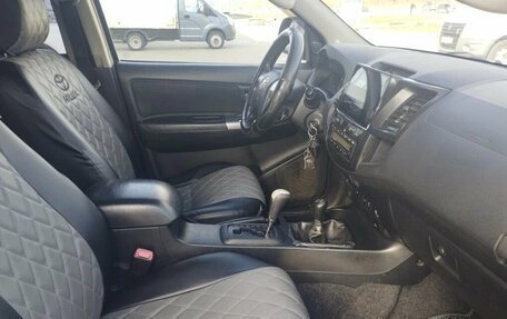 Toyota Hilux VII, 2014 год, 1 470 000 рублей, 16 фотография
