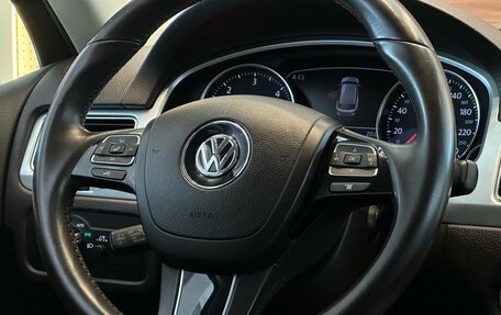 Volkswagen Touareg III, 2015 год, 3 499 000 рублей, 10 фотография