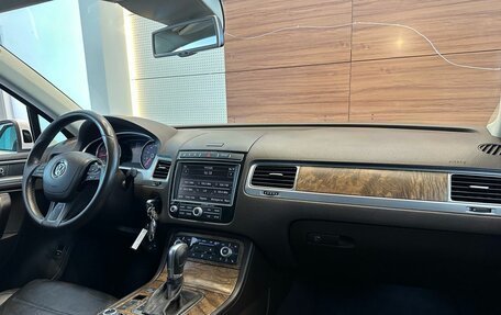 Volkswagen Touareg III, 2015 год, 3 499 000 рублей, 9 фотография
