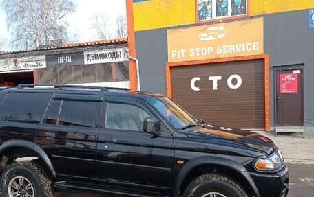 Mitsubishi Pajero Sport II рестайлинг, 2003 год, 1 250 000 рублей, 3 фотография