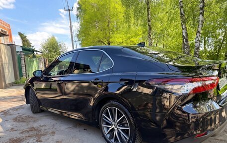 Toyota Camry, 2022 год, 3 900 000 рублей, 5 фотография
