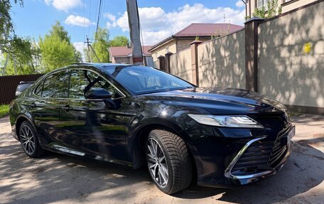 Toyota Camry, 2022 год, 3 900 000 рублей, 3 фотография