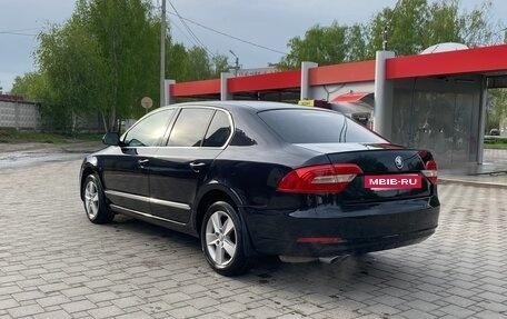Skoda Superb III рестайлинг, 2014 год, 910 000 рублей, 13 фотография