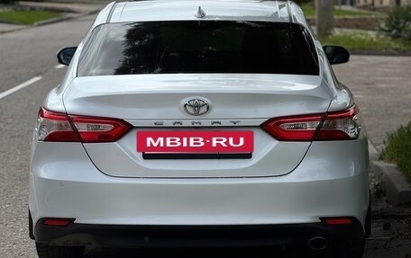 Toyota Camry, 2018 год, 2 340 000 рублей, 6 фотография