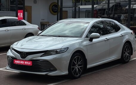 Toyota Camry, 2018 год, 2 340 000 рублей, 7 фотография
