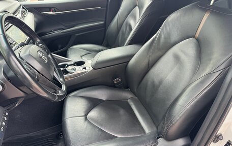 Toyota Camry, 2018 год, 2 340 000 рублей, 14 фотография