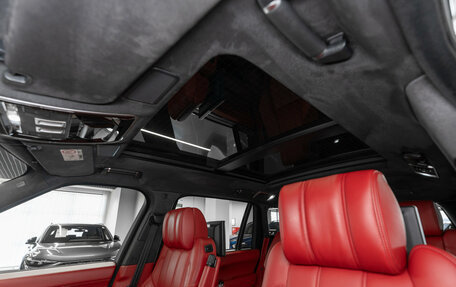 Land Rover Range Rover IV рестайлинг, 2015 год, 3 990 000 рублей, 10 фотография