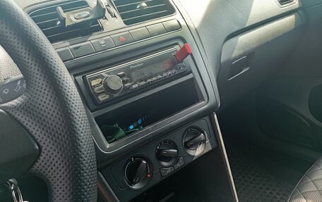 Volkswagen Polo VI (EU Market), 2013 год, 850 000 рублей, 9 фотография
